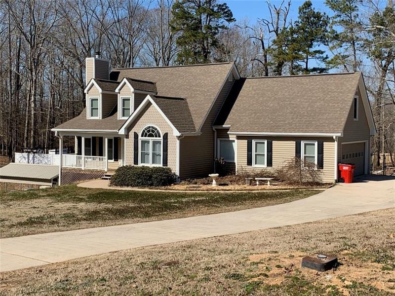 210 Stoneview Dr, Hoschton, GA 30548 - photo 1