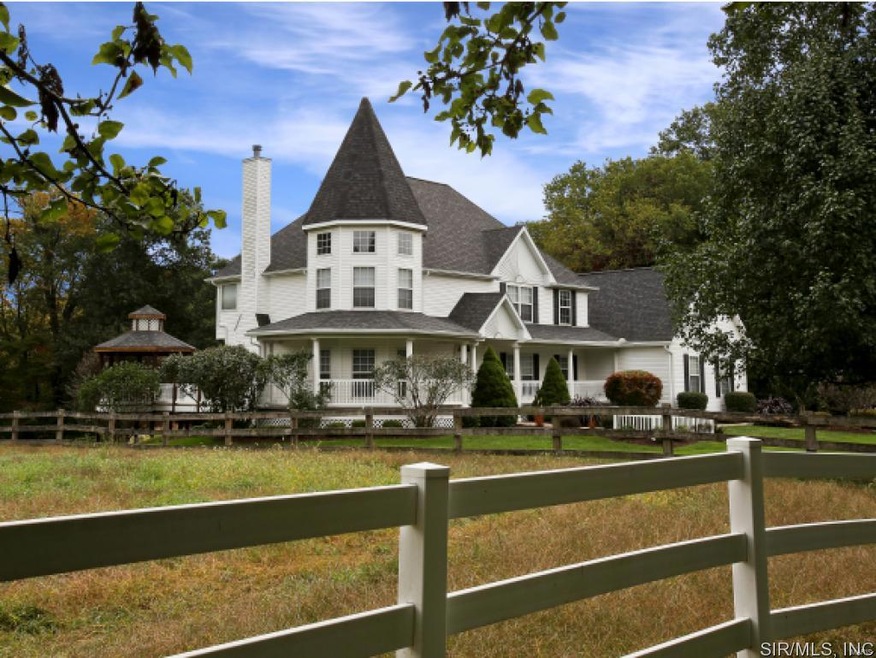 24 Lindenwood Dr, Collinsville, IL 62234 - photo 1