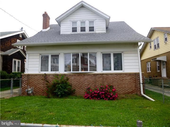 713 Greenway Ave, Darby, PA 19023 - photo 1