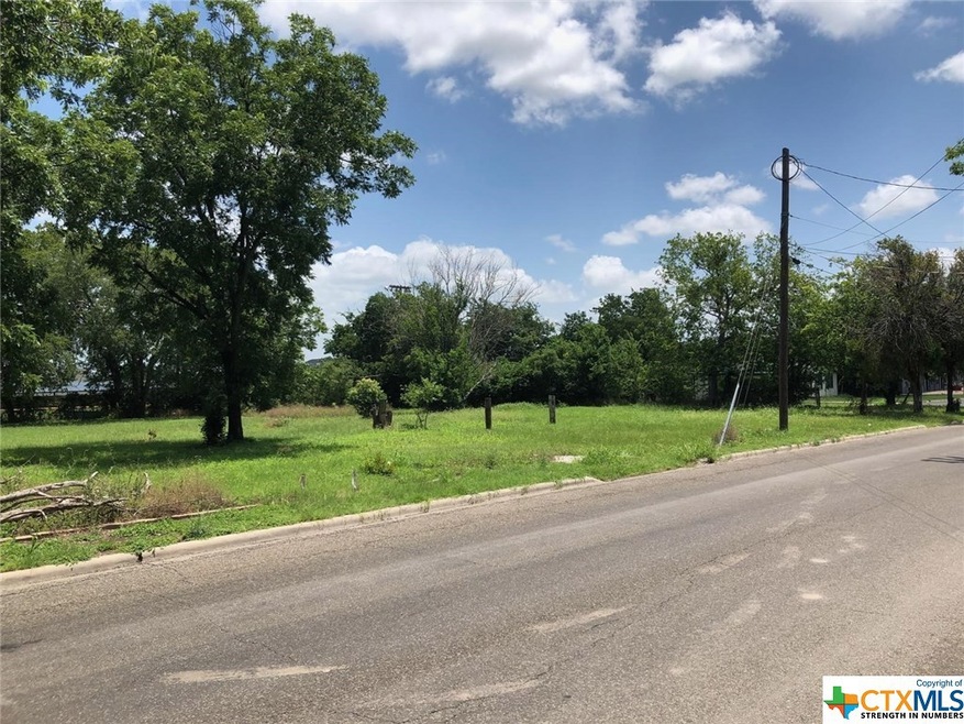 201 E Carpenter Ave, Copperas Cove, TX 76522 - photo 1