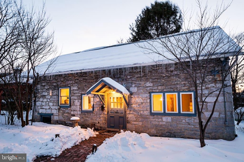 109 Oregon St, Mercersburg, PA 17236 - photo 1