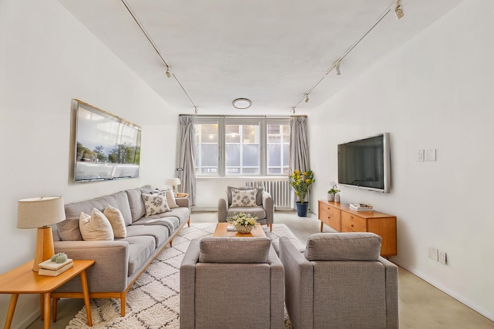 Sold $615,000 • Co-Listing Agent