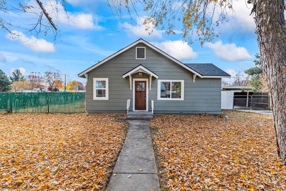 301 W 5th St, Emmett, ID 83617 - photo 1