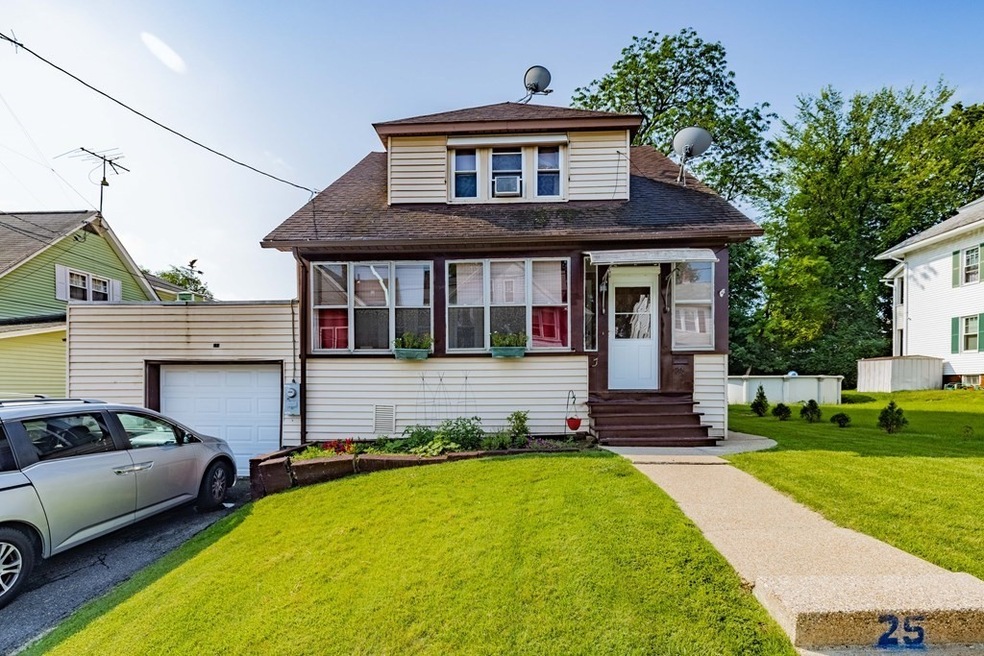 25 Henry Harris St, Chicopee, MA 01013 - photo 1