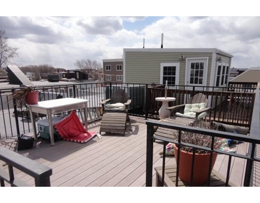 95 W 7th St unit 4, Boston, MA 02127 - photo 1