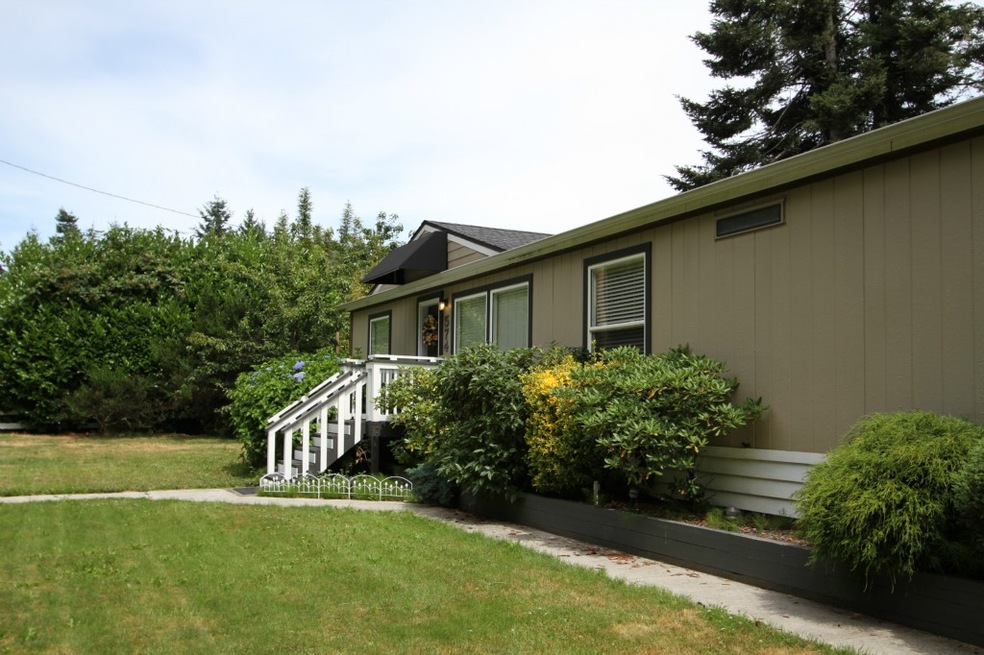 574 Boundary Bay Rd, Point Roberts, WA 98281 - photo 1