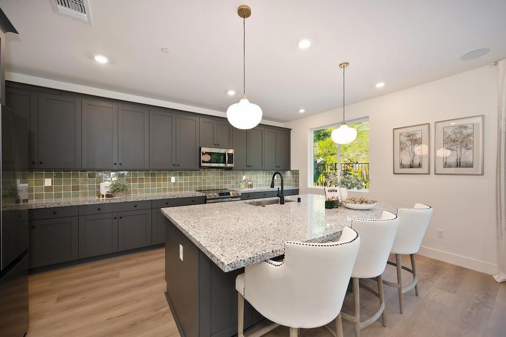 Image is of show home. Buyer to verify colors, options and upgrades with sales agent.