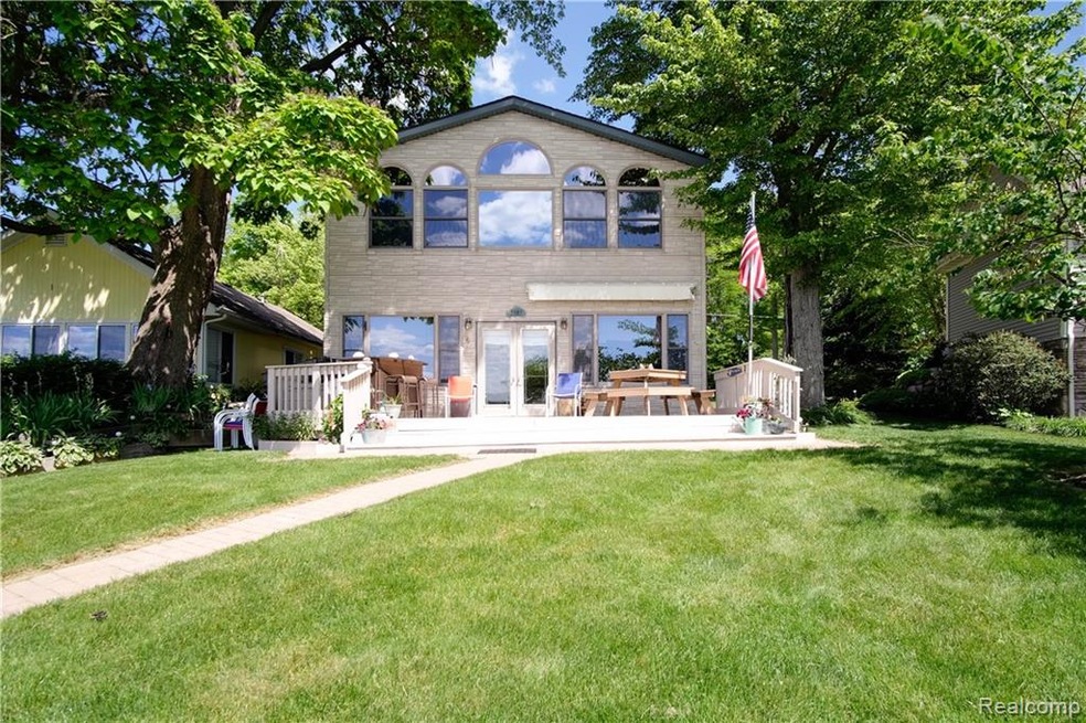 7207 Webbs Landing, Gregory, MI 48137 - photo 1