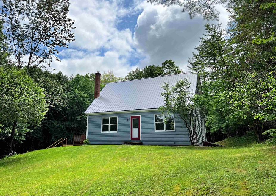 100 Fox Run Cir, Lyndonville, VT 05851 - photo 1