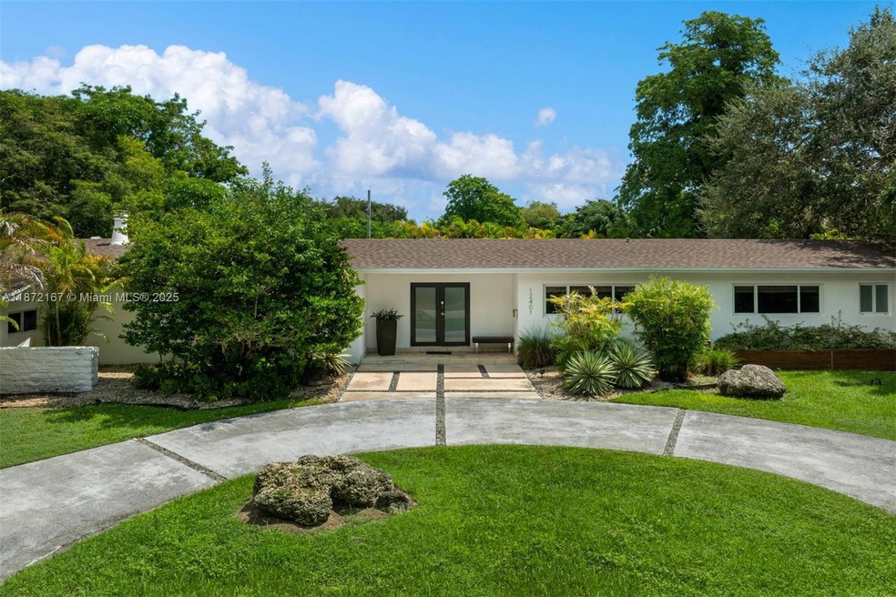 12401 SW 68th Ct, Miami, FL 33156 - photo 1