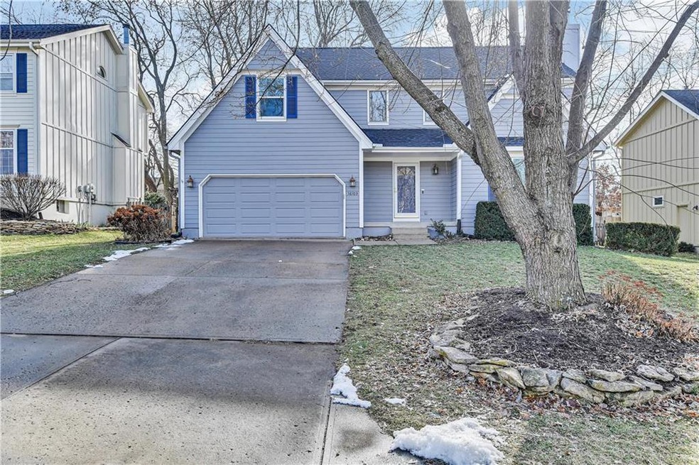 Welcome Home! New roof, gutters and paint 2019.