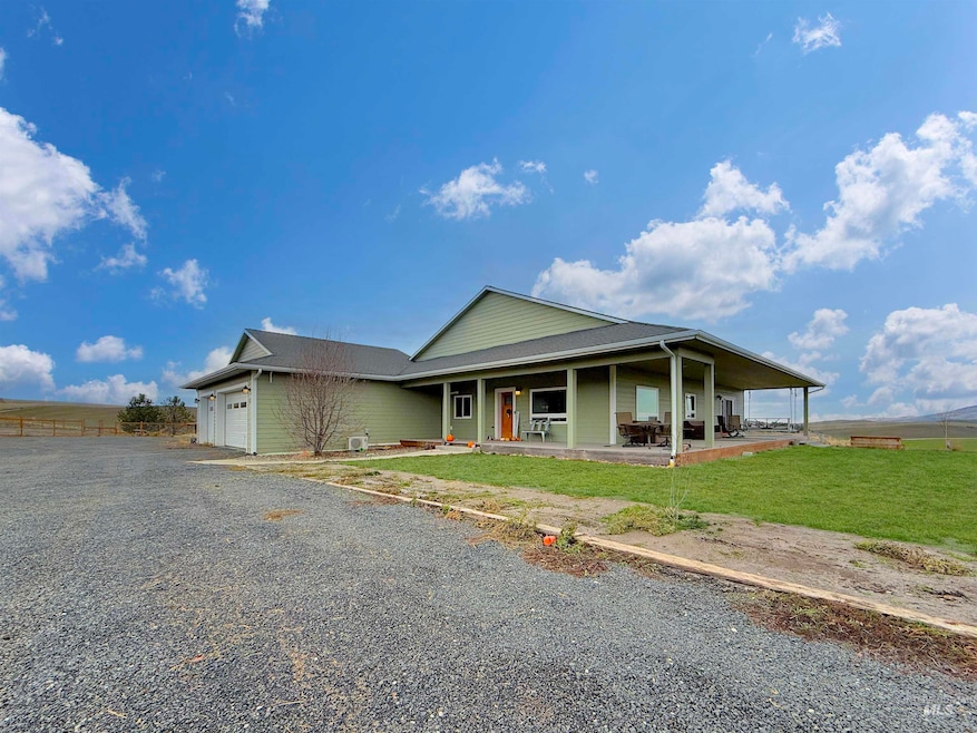 1030 Tempest Ln, Viola, ID 83872 - photo 1