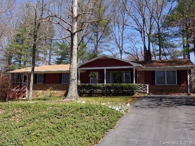 127 Atwood Dr, Hendersonville, NC 28792 - photo 1