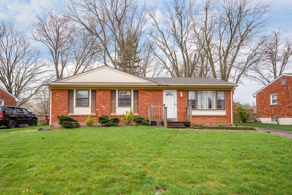 9408 Doewood Ln, Louisville, KY 40291 - photo 1