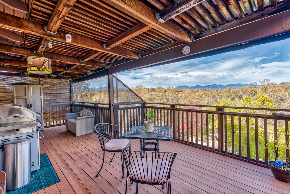 3410 Topaz Ct, Redding, CA 96001 - photo 1