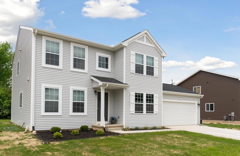 911 Village Dr, Davison, MI 48423 - photo 1