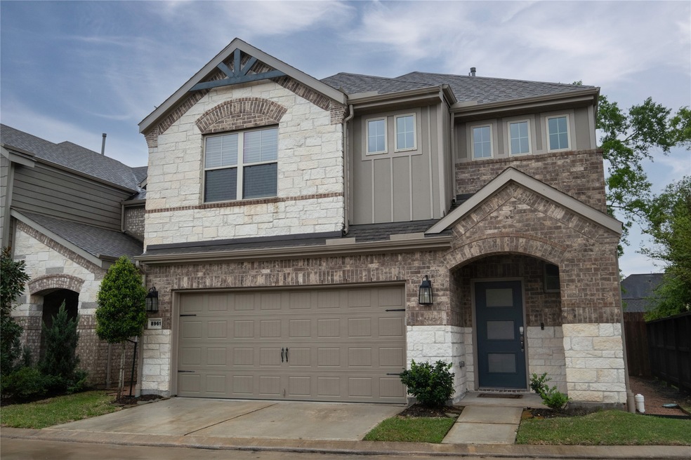 8961 Monterey View Dr, Houston, TX 77080 - photo 1