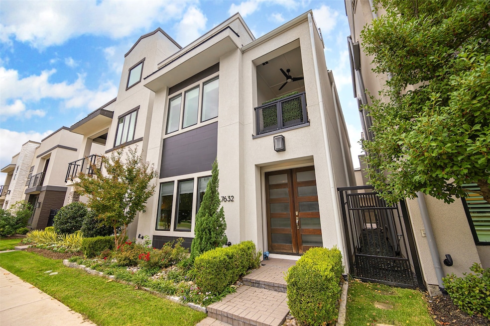 For Sale $940,000 • Co-Listing Agent