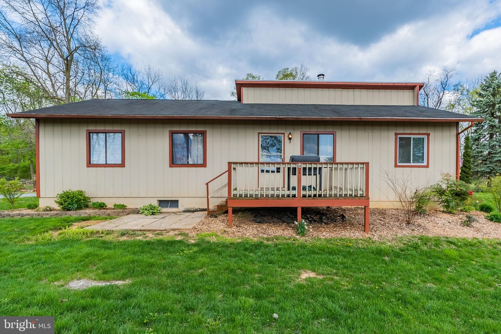 1084 Dianne Dr, Waynesboro, PA 17268 - photo 1