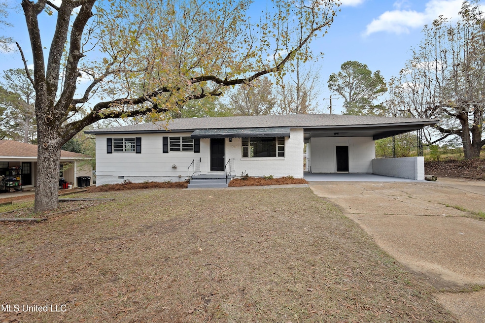 338 S Fox Hall Rd, Pearl, MS 39208 - photo 1