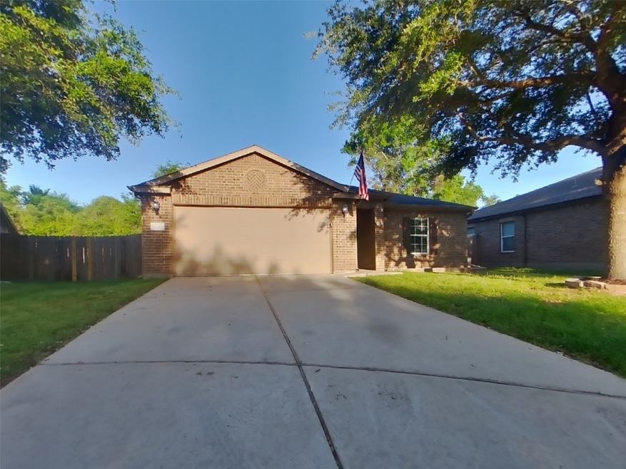 12230 Estelle Ln, Pinehurst, TX 77362 - photo 1