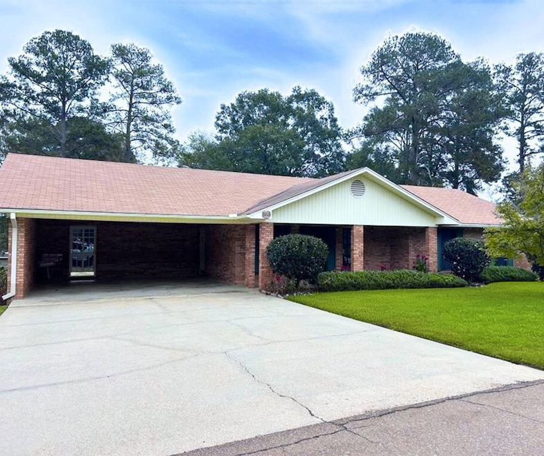 1015 Prairie Ln, McComb, MS 39648 - photo 1