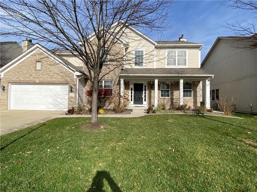 11902 Castlestone Dr, Fishers, IN 46037 - photo 1