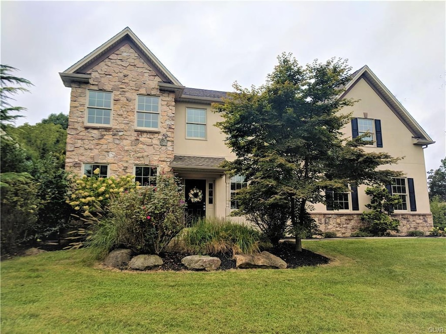 152 Robert Dr, Allentown, PA 18104 - photo 1