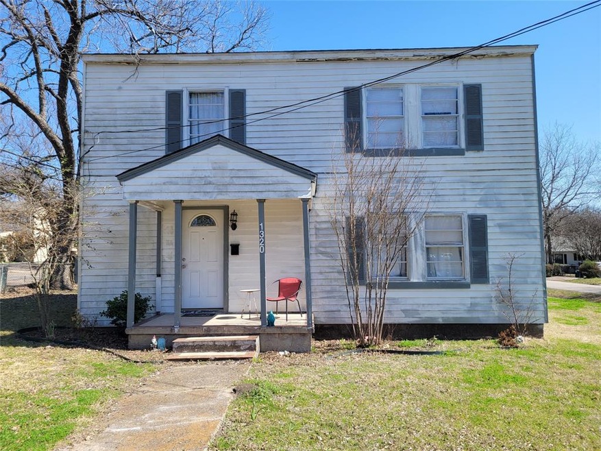 1320 N Gaines St, Ennis, TX 75119 - photo 1