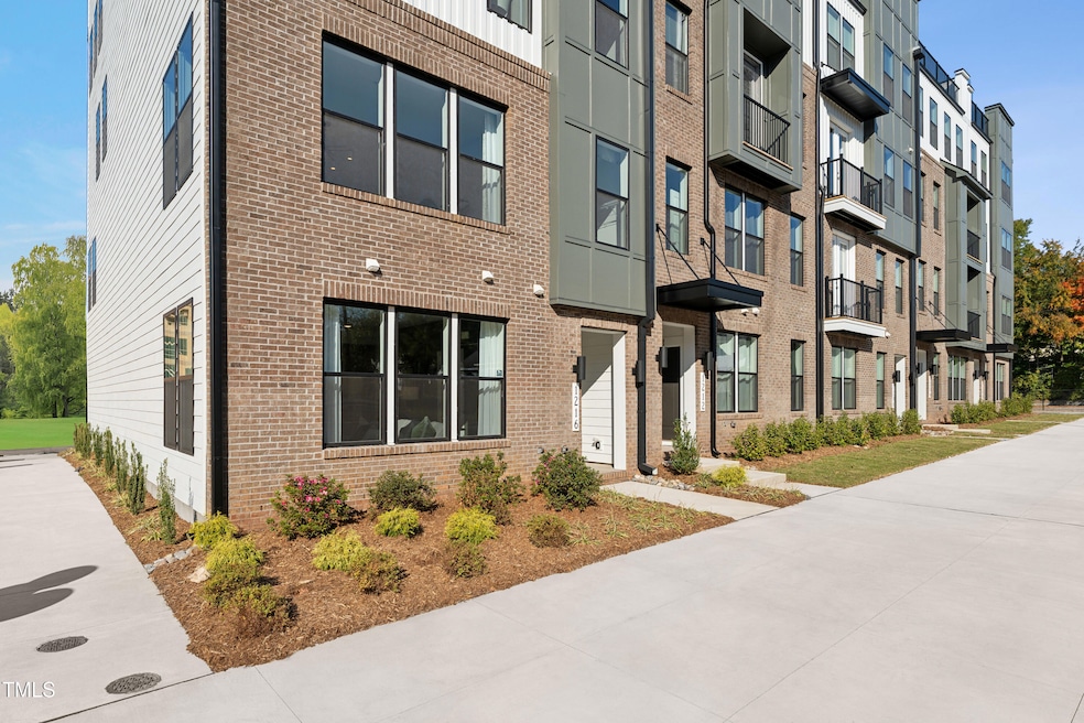 1238 Coach Station Aly unit 101, Raleigh, NC 27601 - photo 1