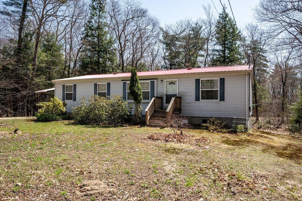 53 Pheasant Dr, Middleton, NH 03887 - photo 1