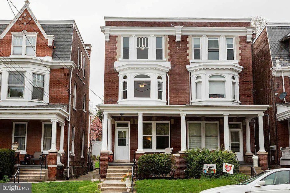 For Rent $1,995/month