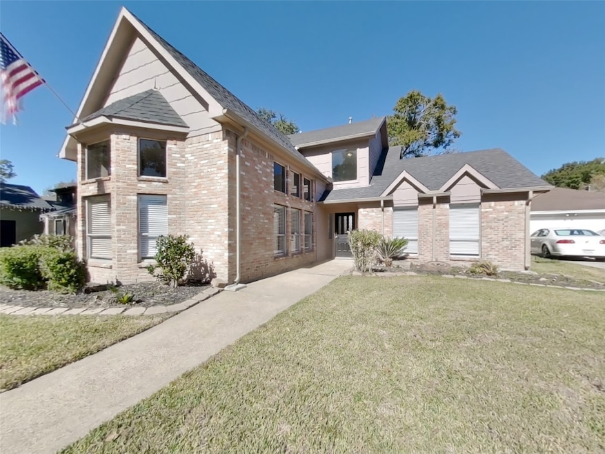 5711 Kiowa Timbers Dr, Humble, TX 77346 - photo 1