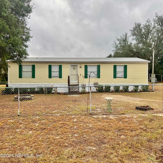 1201 Shirley St, Interlachen, FL