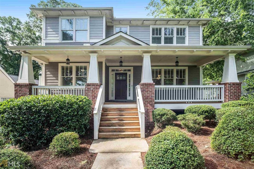Wonderful Craftsman style home on a quiet street i