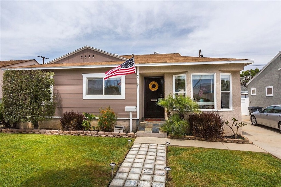 2513 Greentop St, Lakewood, CA 90712 - photo 1