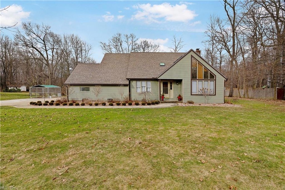 Welcome to 643 Lynnview!