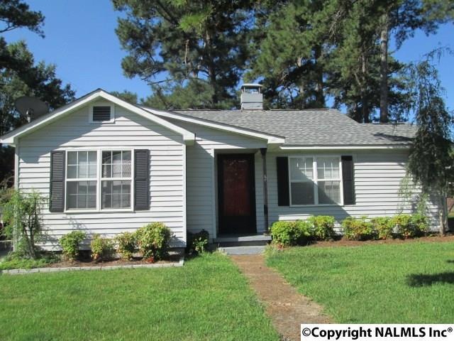 136 Whittier St, Gadsden, AL 35901 - photo 1