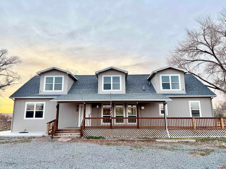 11211 Creek View Ln, Eckert, CO 81418 - photo 1