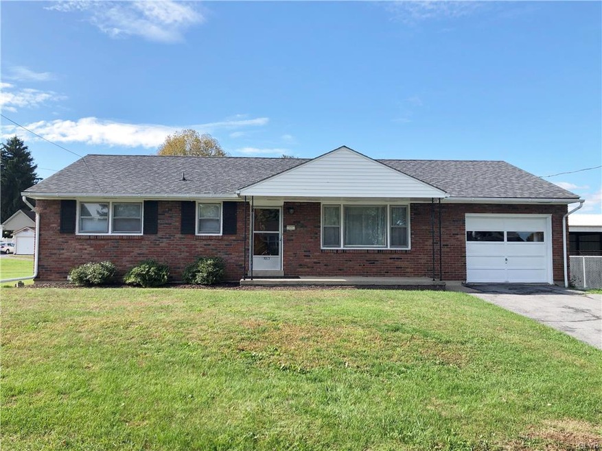 7352 2nd St, Slatington, PA 18080 - photo 1