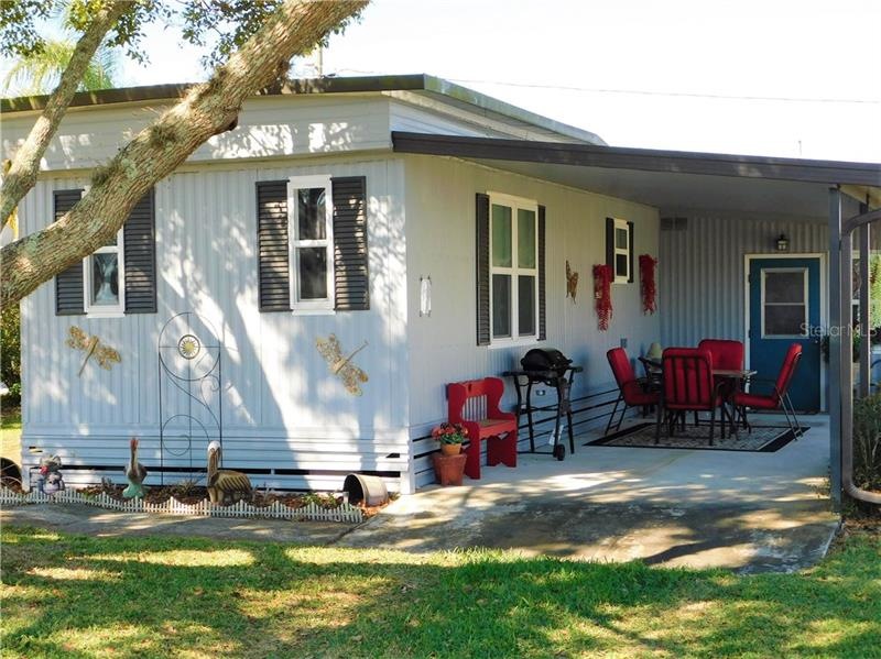 5325 Flint St, Zephyrhills, FL 33542 - photo 1