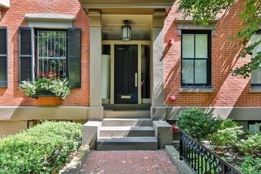 137 W Concord St unit 4, Boston, MA 02118 - photo 1