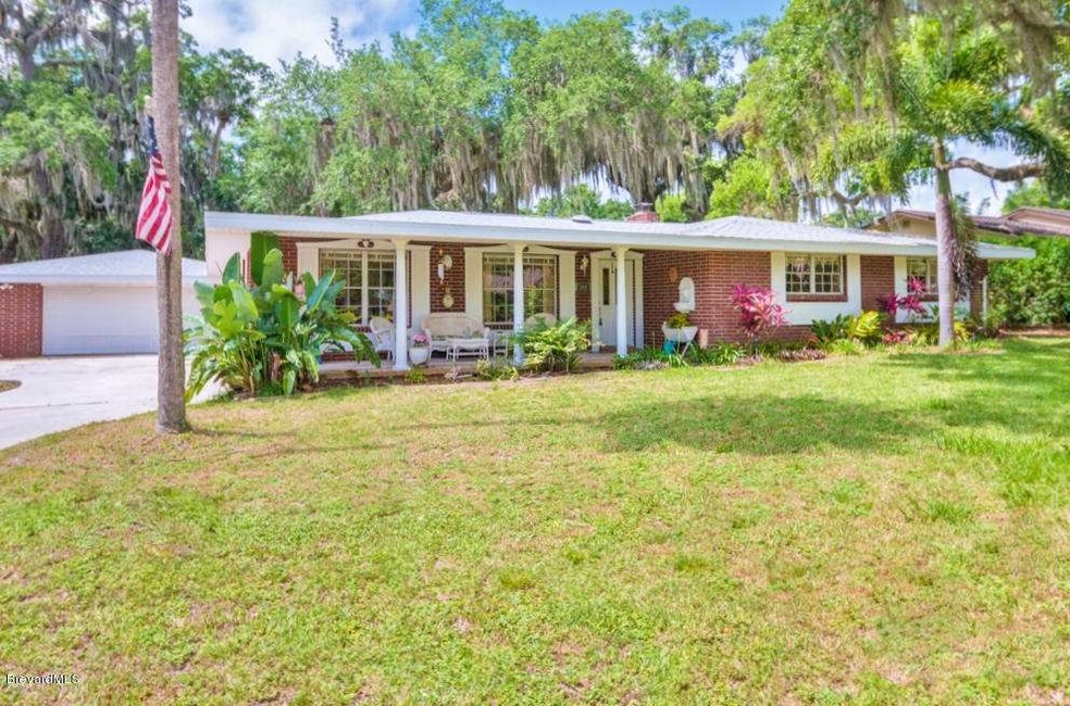 109 S. Twin Lakes - welcome home!