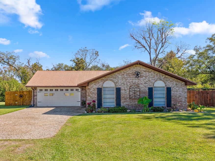 79 Lower Colorado Dr, Bay City, TX 77414 - photo 1