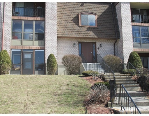 4 Greenbriar Dr unit 206, North Reading, MA 01864 - photo 1