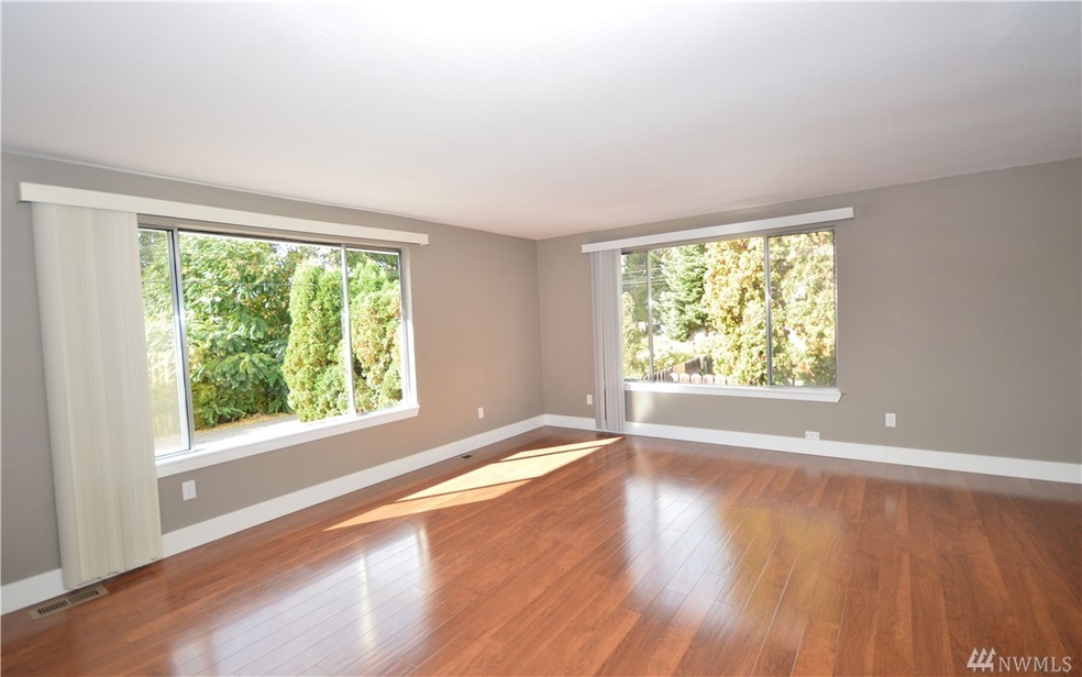 337 N Larch Ave, East Wenatchee, WA 98802 - photo 1