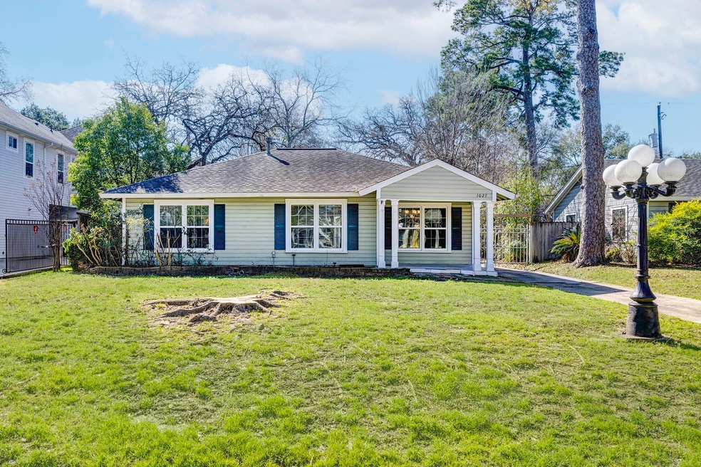 1027 Althea Dr, Houston, TX 77018 - photo 1
