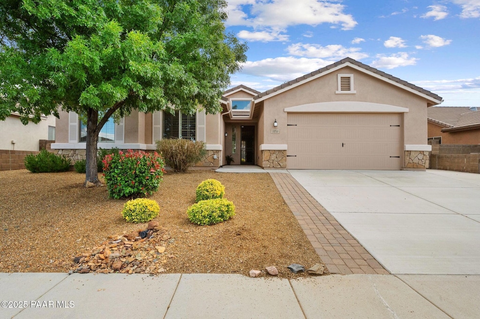 For Sale $639,900 • Co-Listing Agent