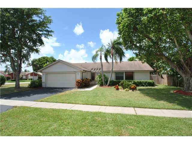 19115 Westbrook Dr, Boca Raton, FL 33434 - photo 1