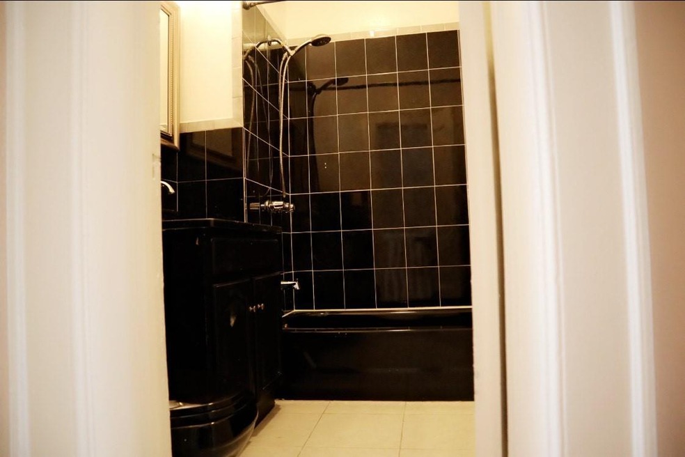 164 Sunnyside Ave unit 2, Brooklyn, NY 11207 - photo 1